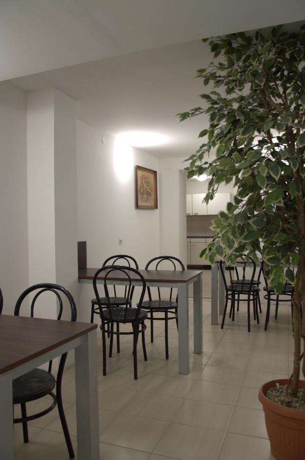 Hostel Malva Łomianki Esterno foto